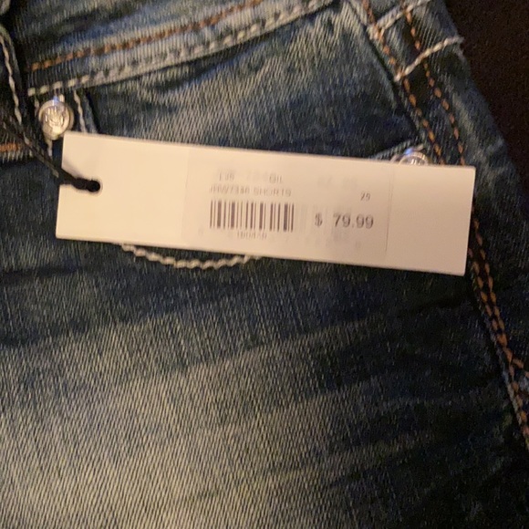 Size 25 Jean Shorts - Picture 14 of 15